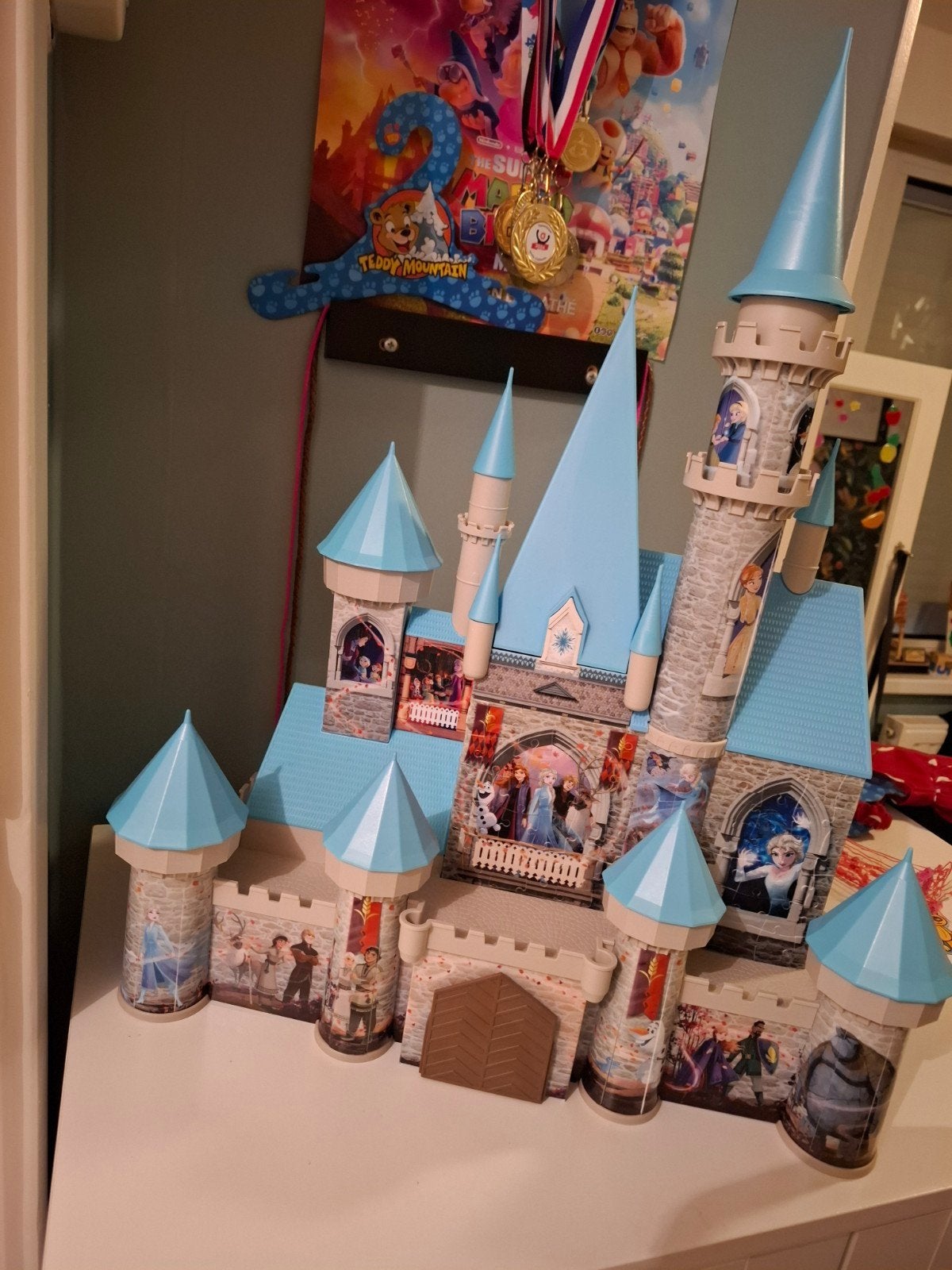 frezen kasteel, Kinderen en Baby's, Speelgoed | Poppenhuizen, Ophalen, Poppenhuis