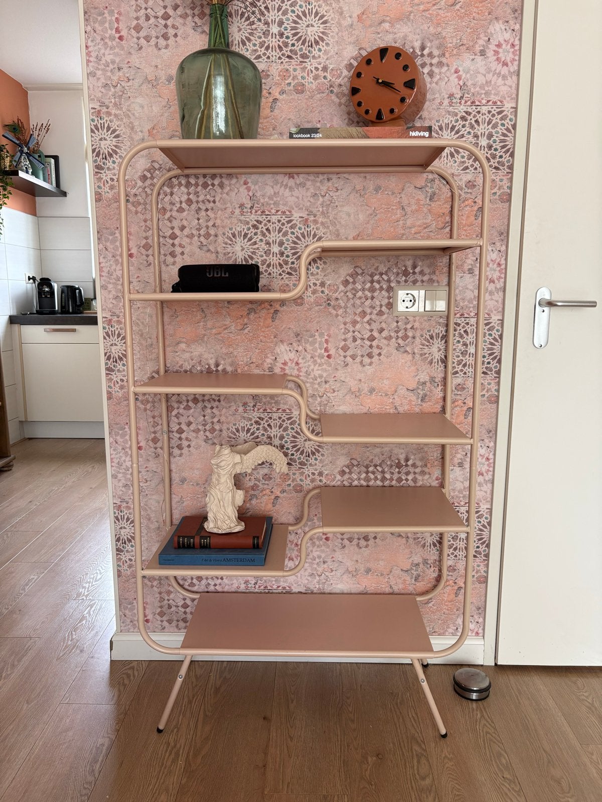Kwantum roze wandkast, Ophalen, Met plank(en), 100 tot 150 cm, 50 tot 100 cm