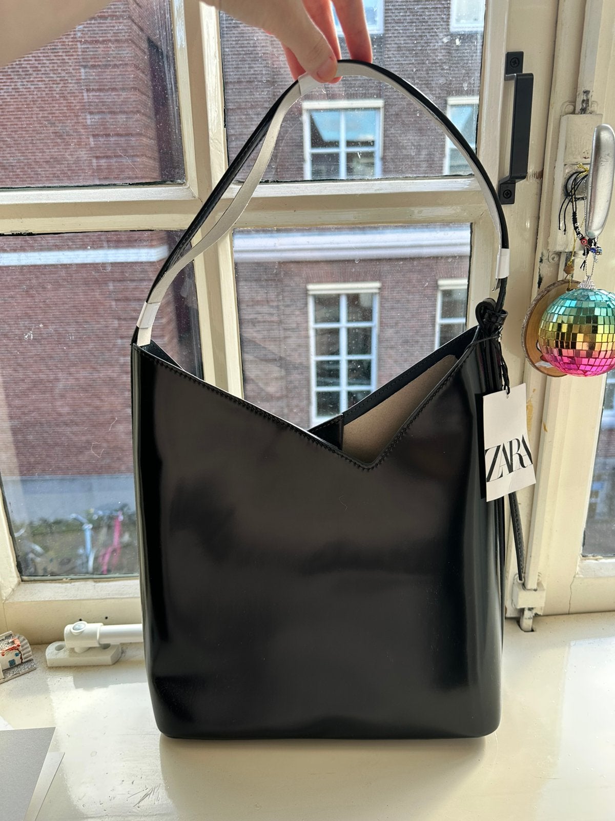 Zara Black Minimalist Shoulder Bag – New with Tags, Ophalen of Verzenden, Nieuw, Zwart, Schoudertasje