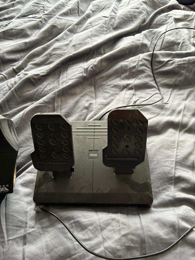 Hori Race Stuur en Pedalen - Bluetooth - PS4, Ophalen, Gebruikt, Stuur of Pedalen, PlayStation 4
