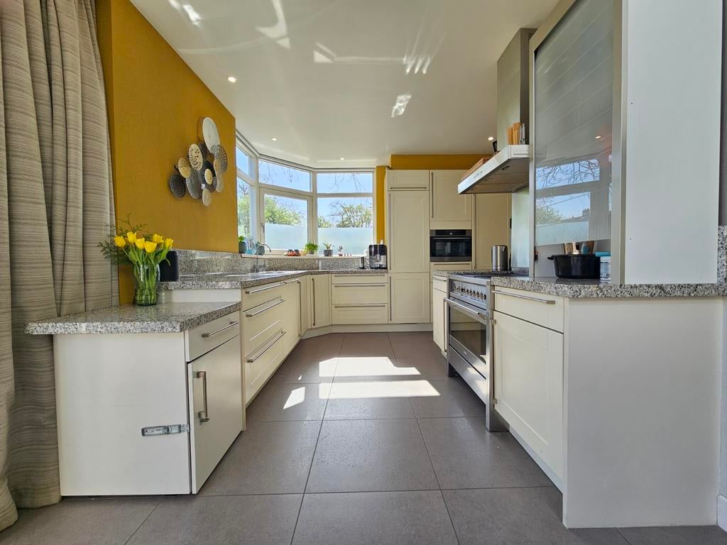 Moderne U-keuken XXL met granieten blad en inbouwapparatuur, Ophalen, Gebruikt, U-keuken, Graniet of Steen