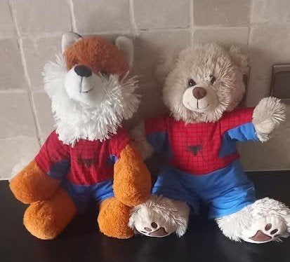 Knuffel Teddy mountain Vos en beer in spiderman, Ophalen of Verzenden, Zo goed als nieuw, Beer