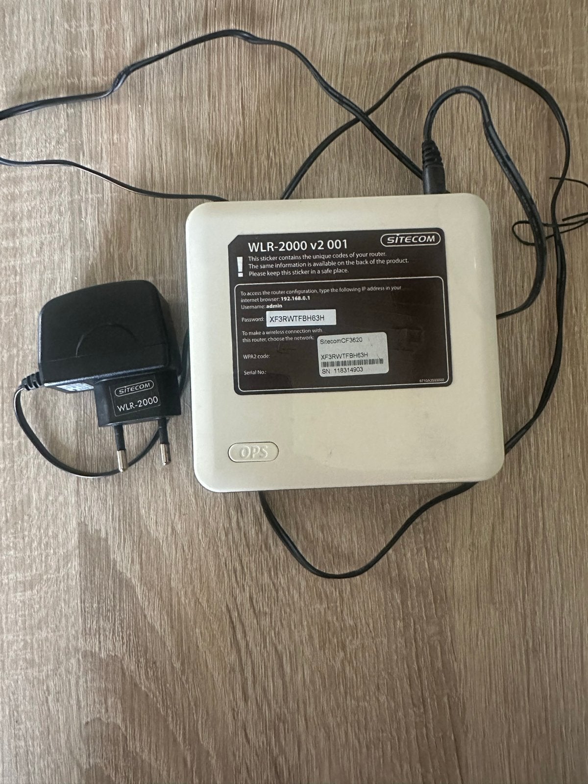 Sitecom WLR-2000 v2 001 Router met adapter, Ophalen of Verzenden, Gebruikt, Router