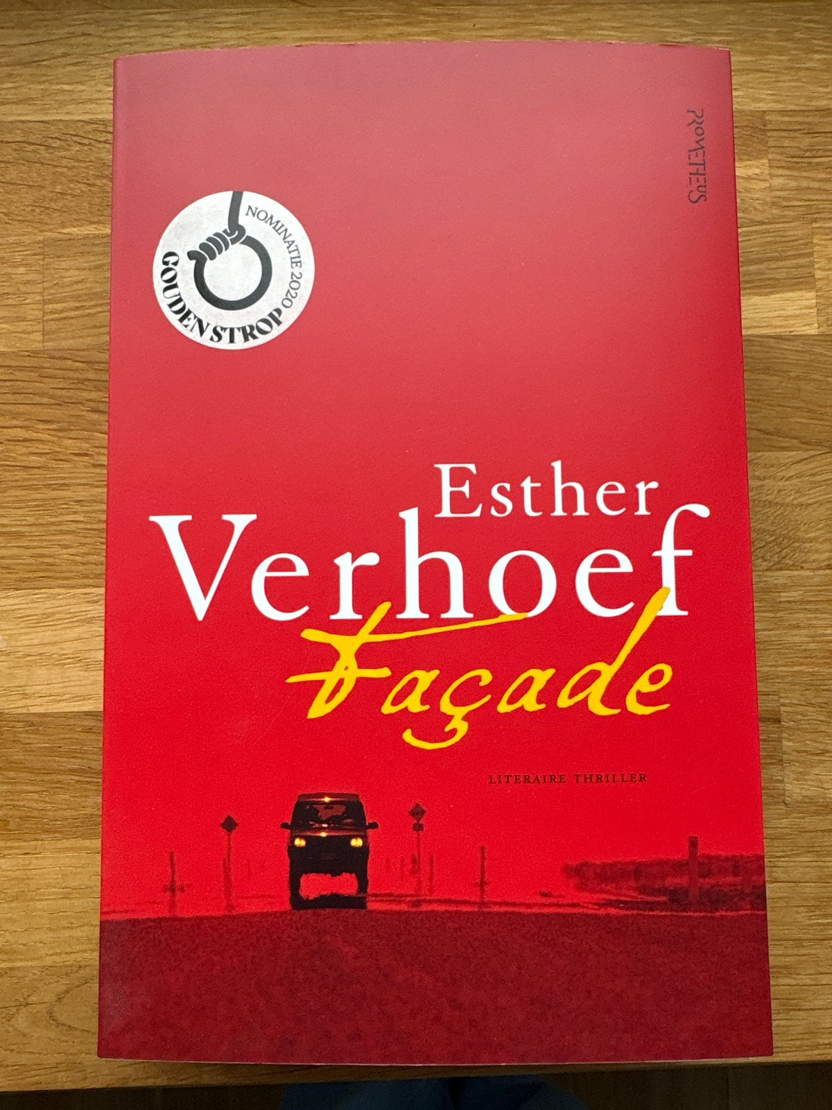 Esther Verhoef - Façade (Literaire thriller), Ophalen of Verzenden, Zo goed als nieuw, Nederland