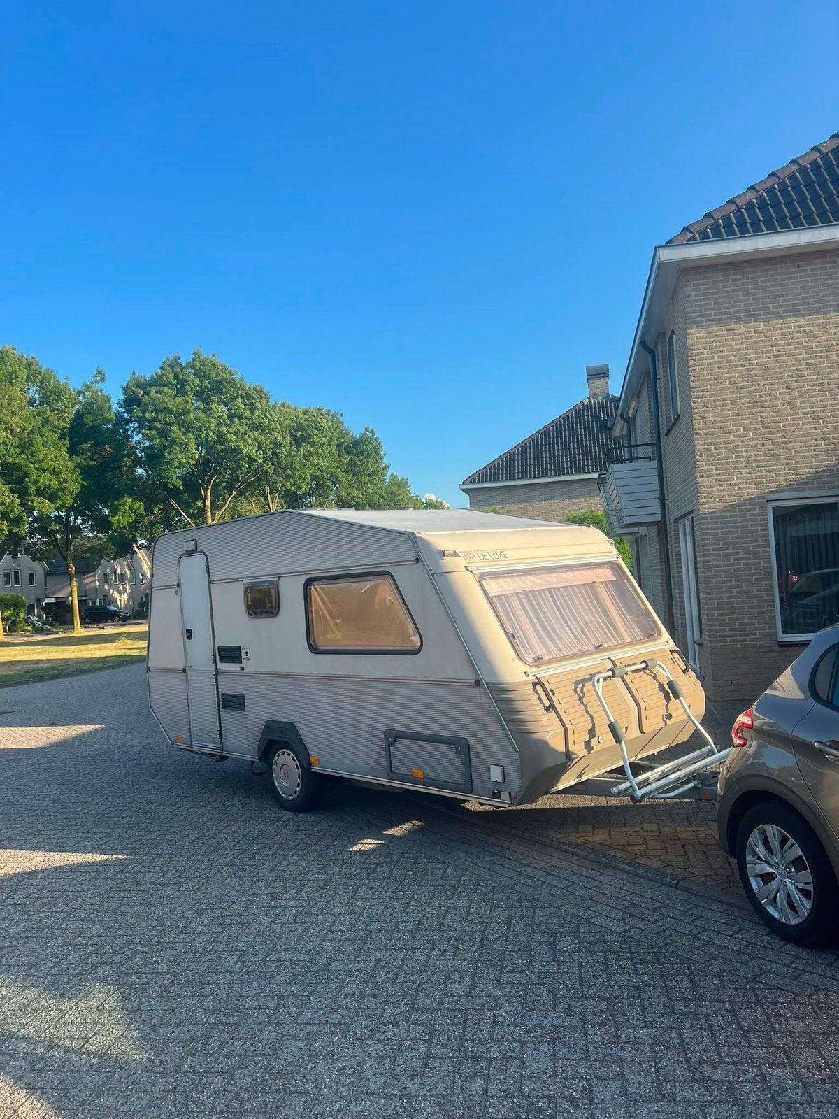 Kip de luxe Model	KL-42-TLB + voortent, Rondzit, Kip, 750 - 1000 kg, Particulier