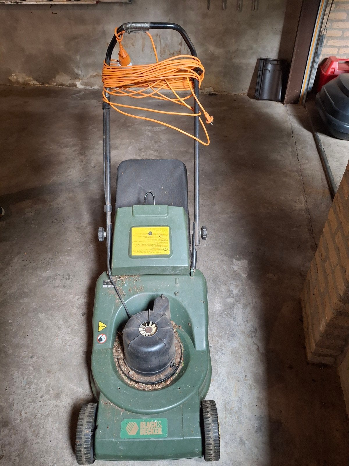 Black & Decker elektrische grasmaaier met verlengsnoer, Tuin en Terras, Ophalen, Gebruikt, Elektrische grasmaaier, Black & Decker