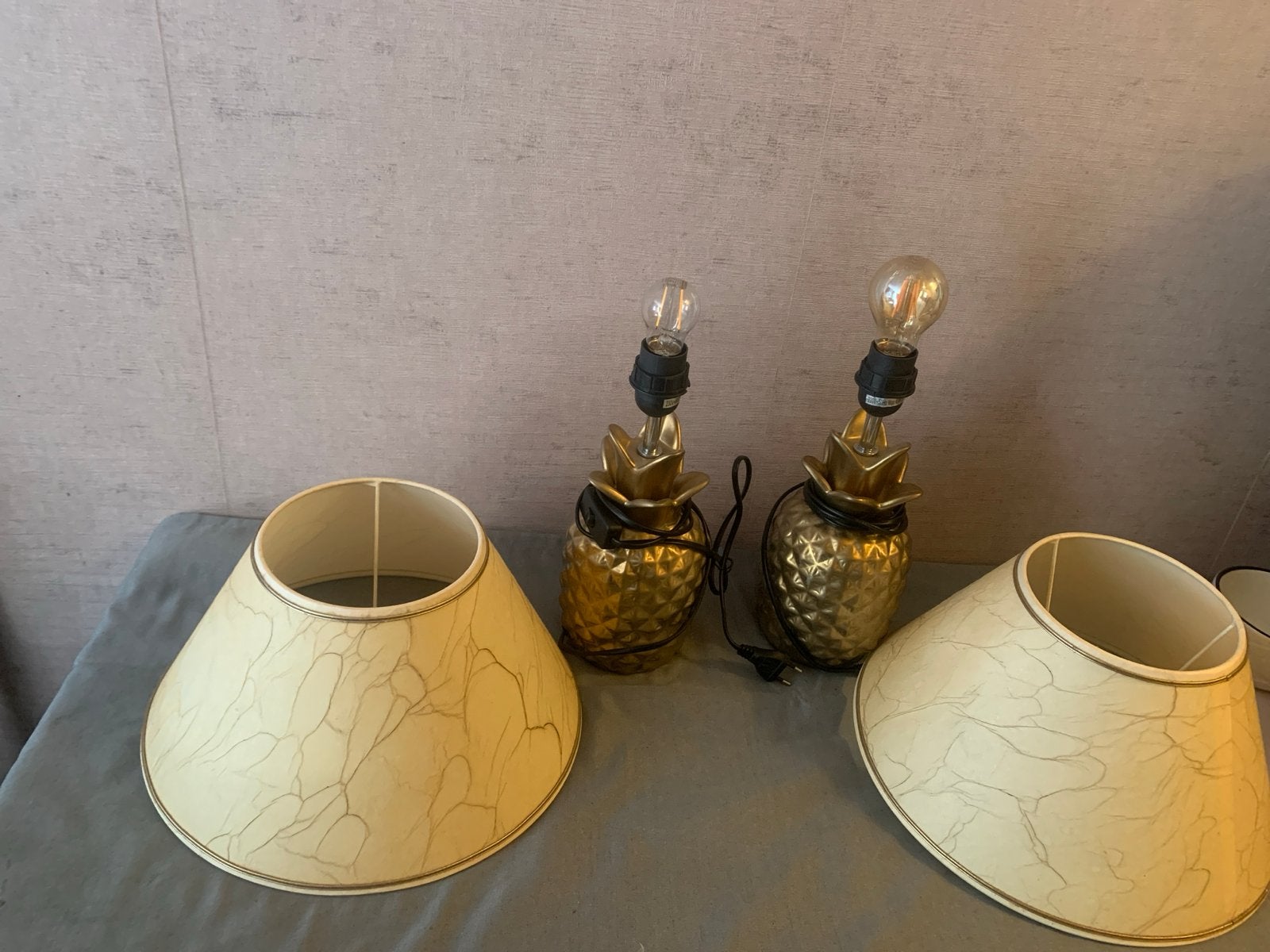 Set van 2 ananas tafellampen met kappen, Overige merken, Gebruikt, Goud, Modern