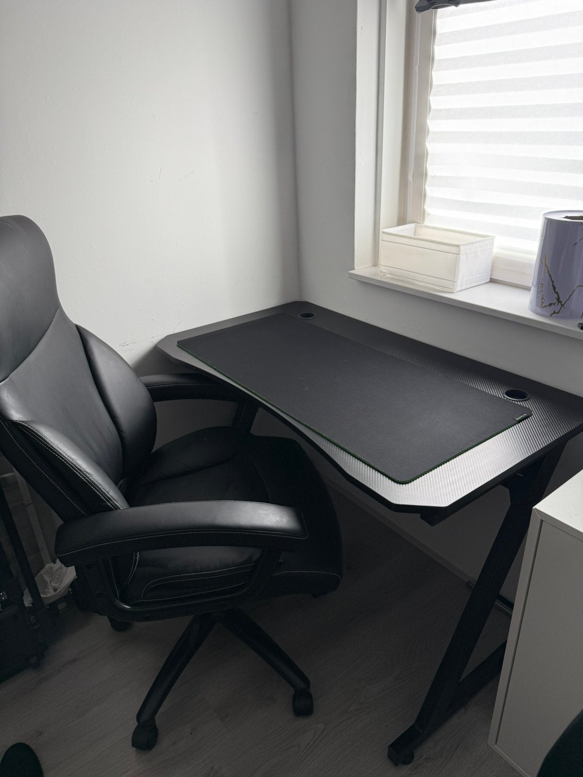 Bureau + bureau stoel €100 MOET SNEL WEG!, Ophalen, Zo goed als nieuw