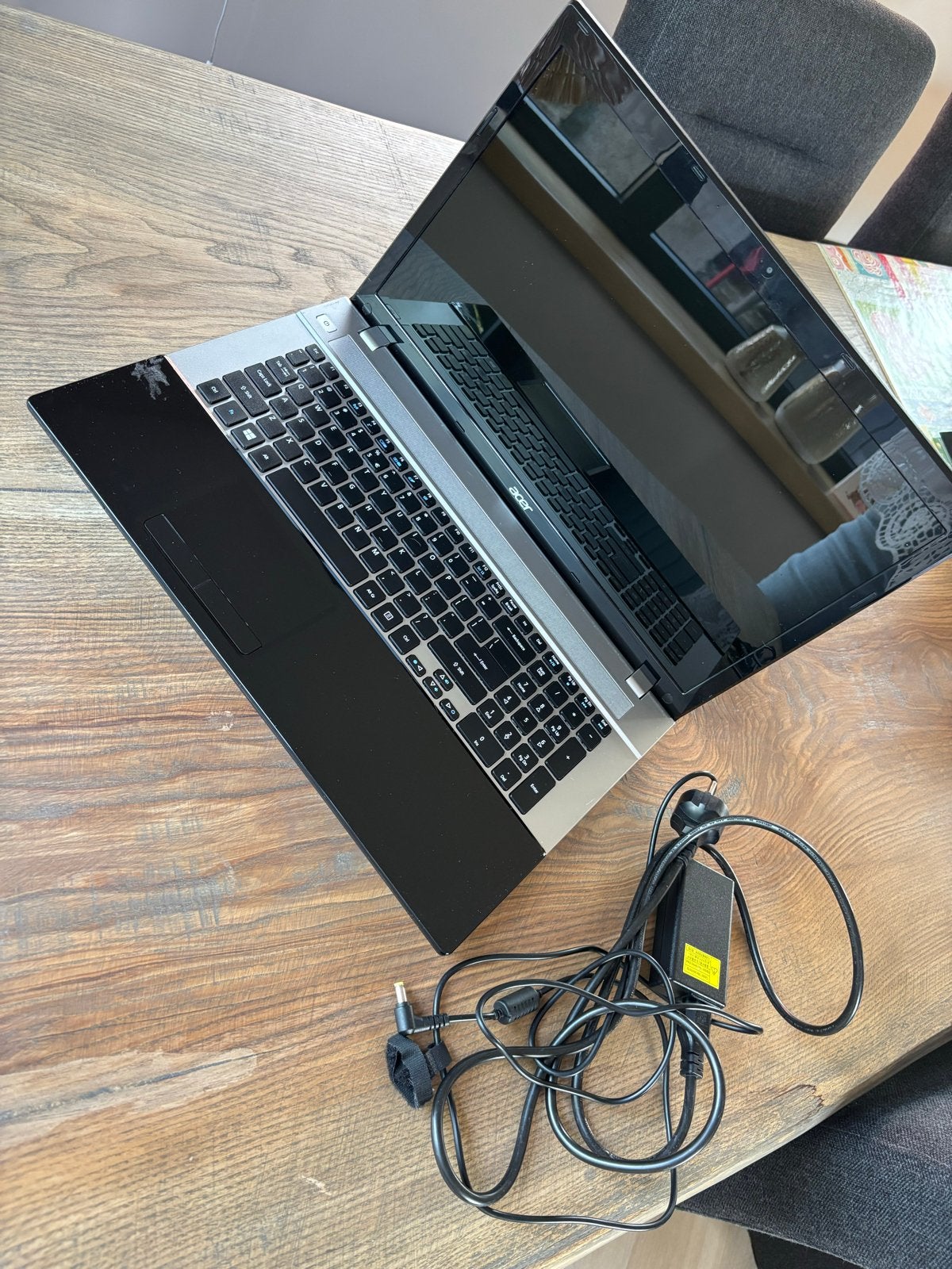 Acer V3-731-B9606G50Makk laptop, Gebruikt, HDD, Qwerty, Minder dan 2 Ghz