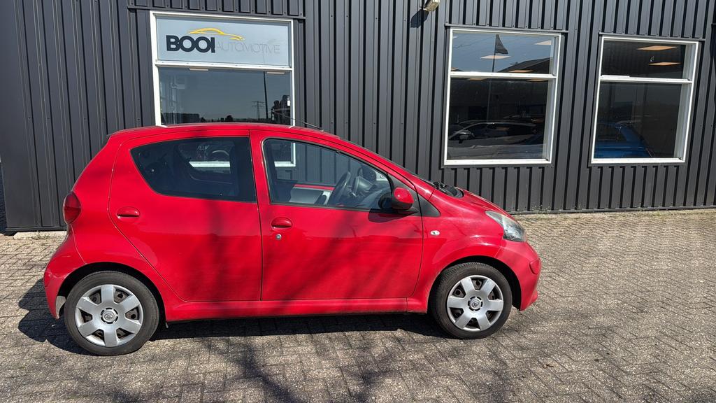 Toyota Aygo 1.0 12V Vvt-i 5DRS VASTE PRIJS, Auto's, Voorwielaandrijving, Stof, 4 stoelen, 68 pk