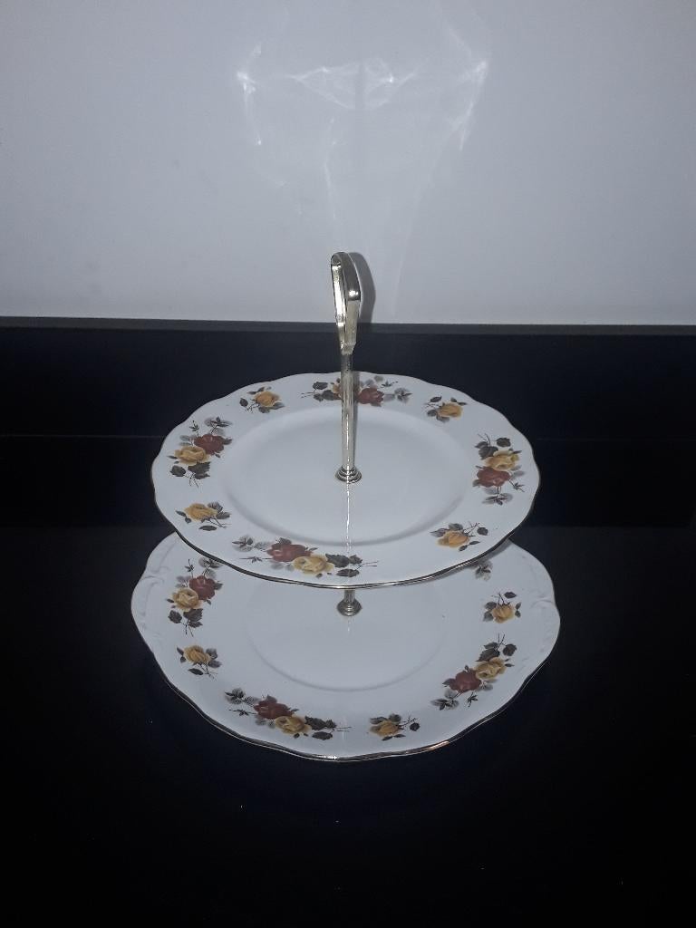 Chique engelse 2laags etagere met rozenrand, Verzenden, Zo goed als nieuw, Bord(en), Overige stijlen