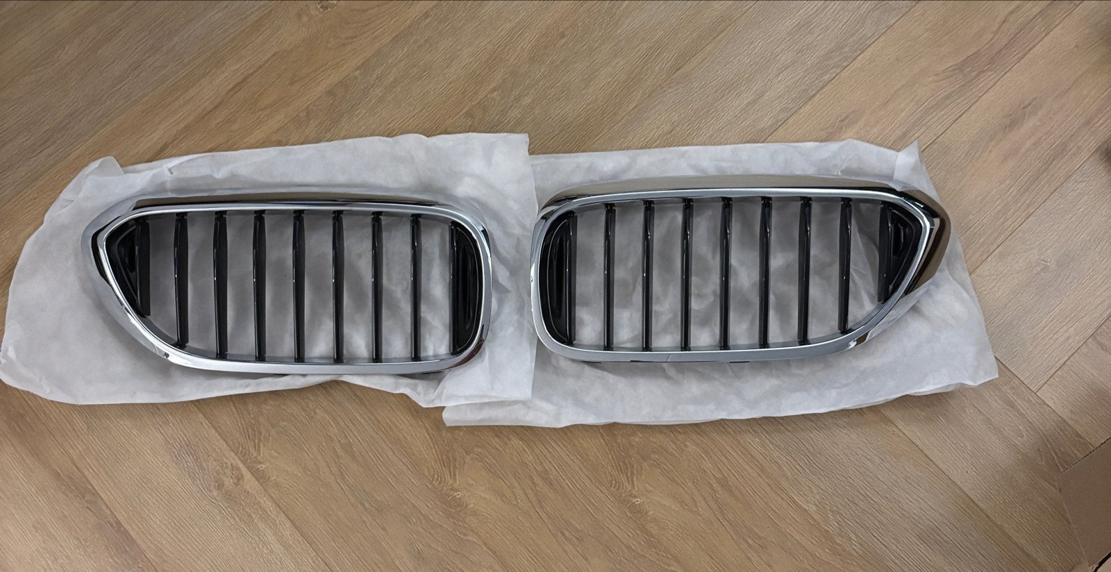 BMW 5 Serie G30 Pre-Facelift Nieren (Glanzend / Zwart) OEM, Auto-onderdelen, Carrosserie en Plaatwerk, Voor, Nieuw, Ophalen of Verzenden