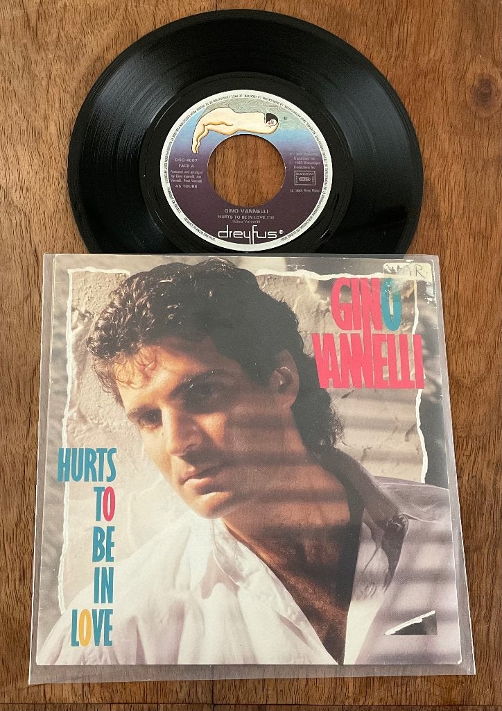 Gino Vannelli - hurts to be in love, Gebruikt, Verzenden, 7 inch, Fotohoes