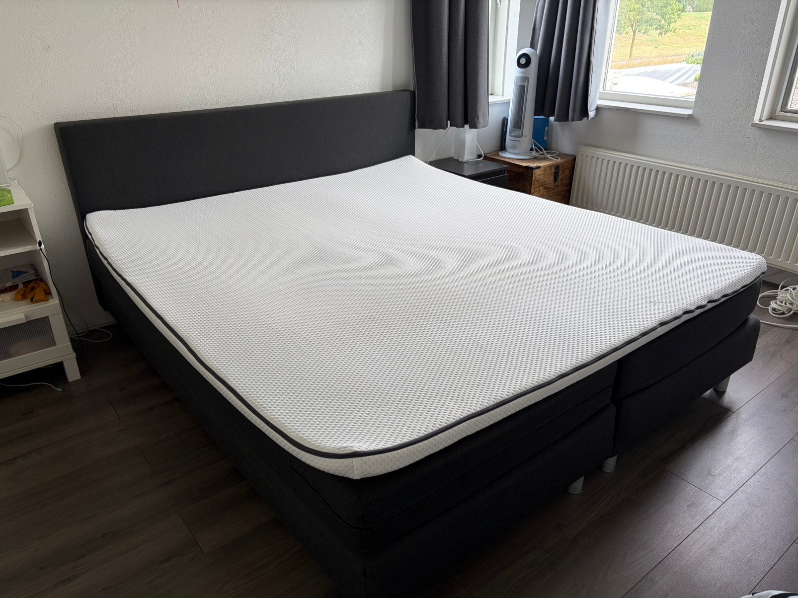 Boxspring 180x200 + Emma Topper – Complete set – €200, Ophalen, Zwart, Tweepersoons, Zo goed als nieuw