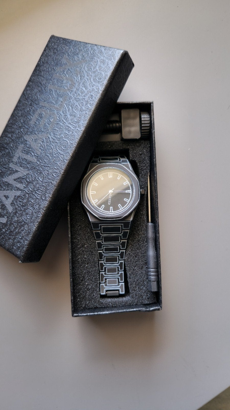 Horloge met witte omlijsting - met schakelverwijderaar, Overige merken, Kunststof, Polshorloge, Kunststof