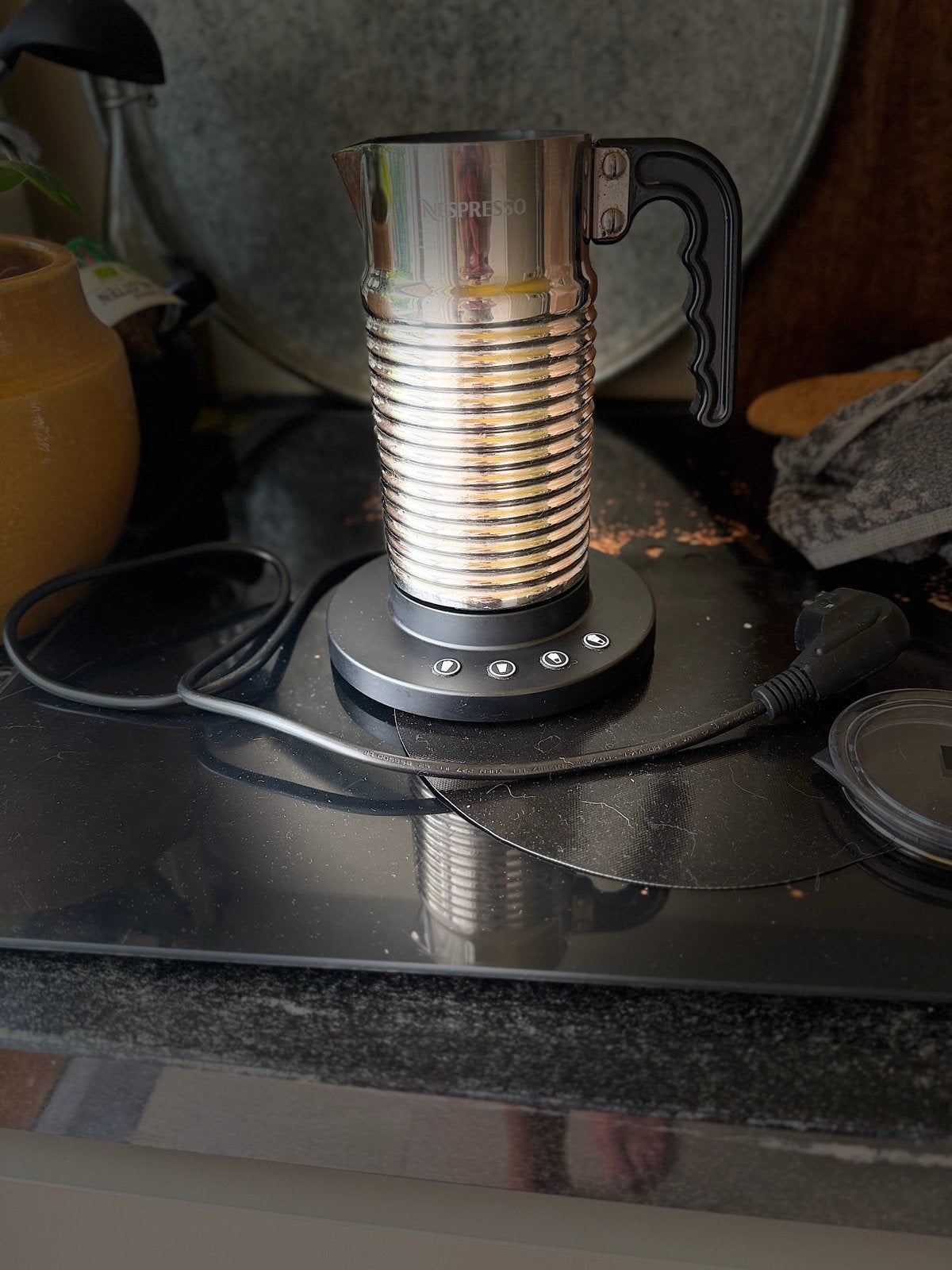 Nespresso melkopschuimer, Witgoed en Apparatuur, Melkopschuimers, Ophalen of Verzenden, Refurbished, Elektrische melkopschuimer