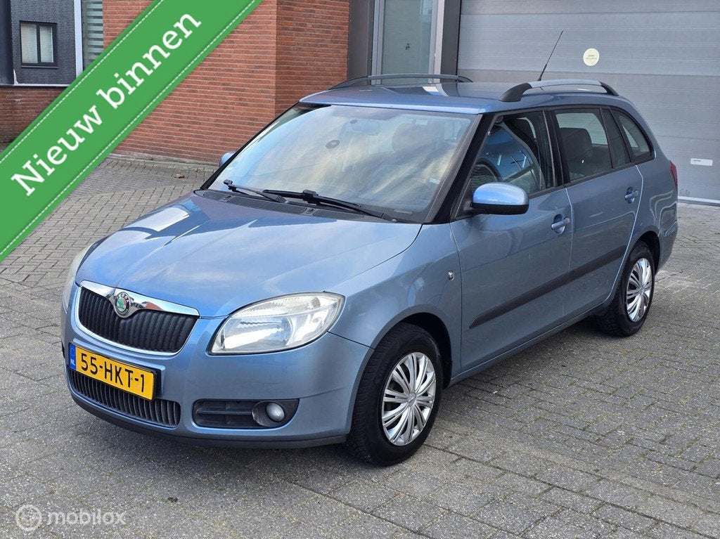 Skoda Fabia Combi 1.4-16V Ambiente✅️Airco✅️Apk✅️, Auto's, Skoda, Voorwielaandrijving, 4 cilinders, Blauw, Origineel Nederlands