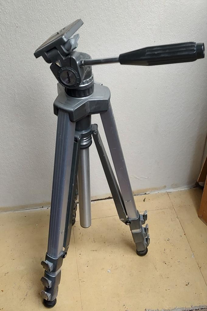 Stevig Velbon statief met balhoofd - Gebruikt, Ophalen, Gebruikt, Driepoot, Minder dan 150 cm