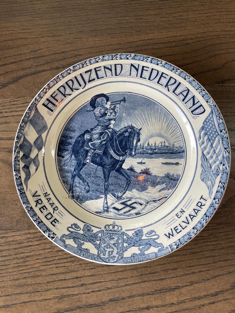 Zeldzaam 'Herrijzend Nederland' Bevrijdingsbord WOII, Ophalen of Verzenden