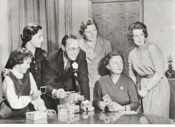 Koninklijk Huis Anjeractie Prins Bernhard Ju;iana Beatrix, Verzamelen, Verzenden, Zo goed als nieuw, Nederland, Kaart, Foto of Prent