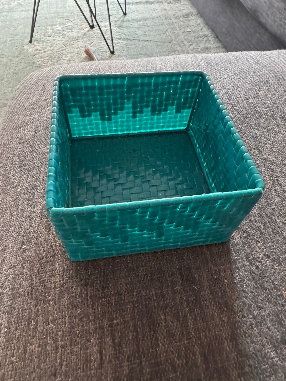 Turquoise opbergmandje - Handig en decoratief, Kunststof, Gevlochten, Mand, Vierkant