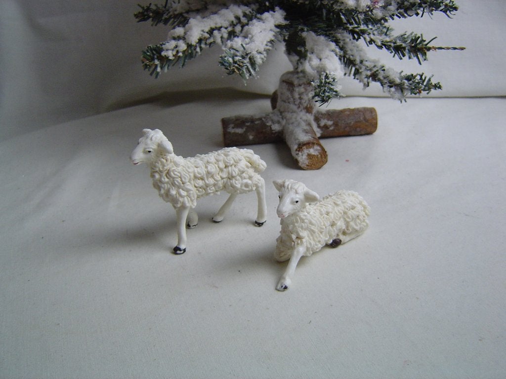 2 witte kunststof schaapjes kerststal Italy, Ophalen of Verzenden, Gebruikt