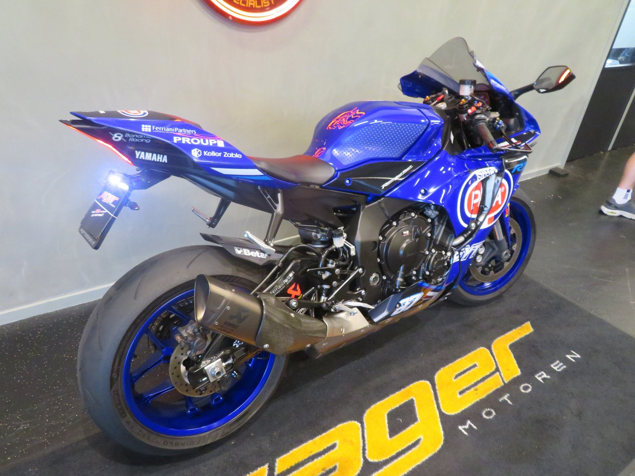 Yamaha YZF R1 ABS AKRA SUPER STRAK! (bj 2025), Super Sport, Meer dan 35 kW, 998 cc, Gebruikt