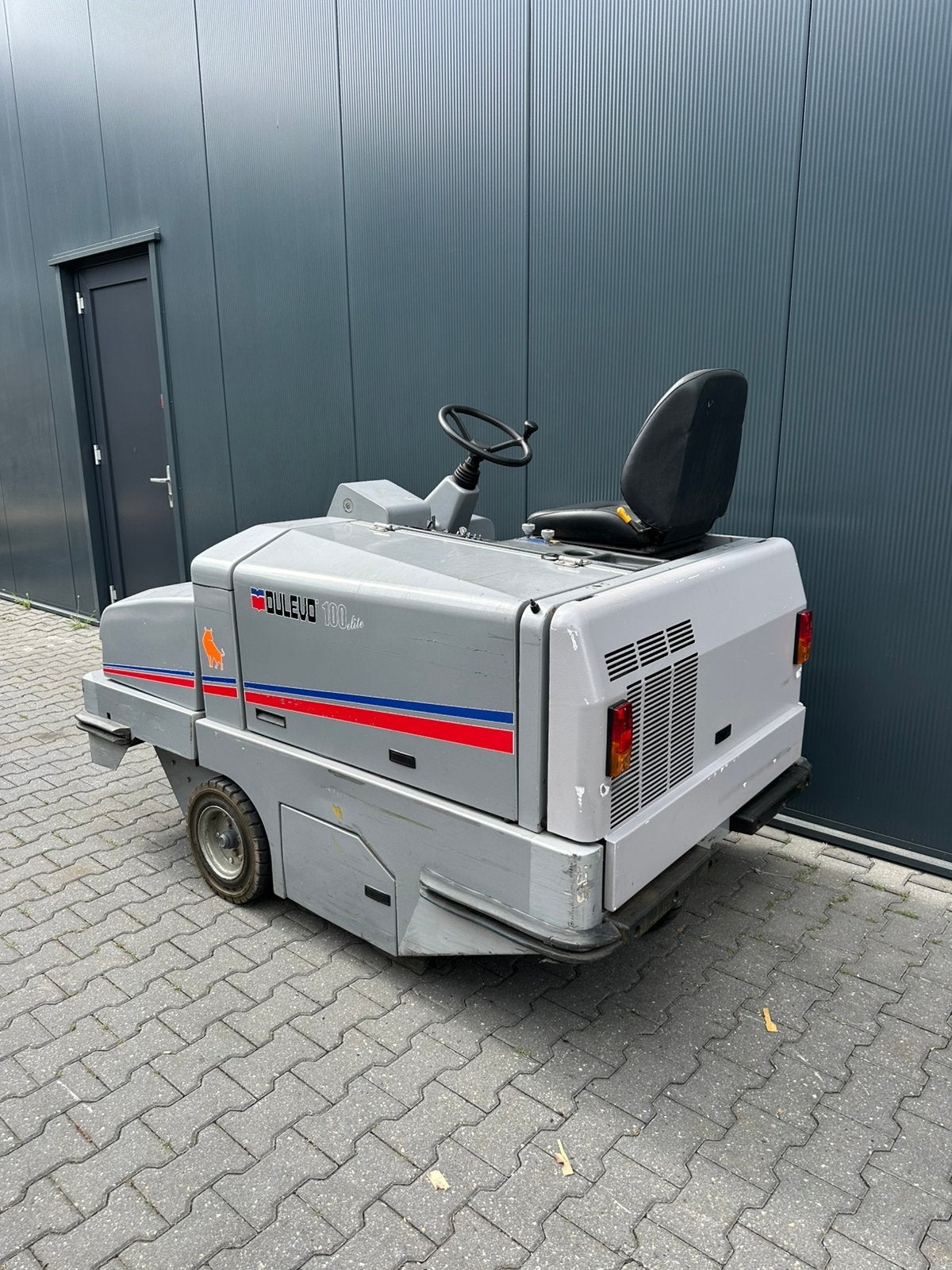 Dulevo 100 Elite Veegmachine, Ophalen, Gebruikt