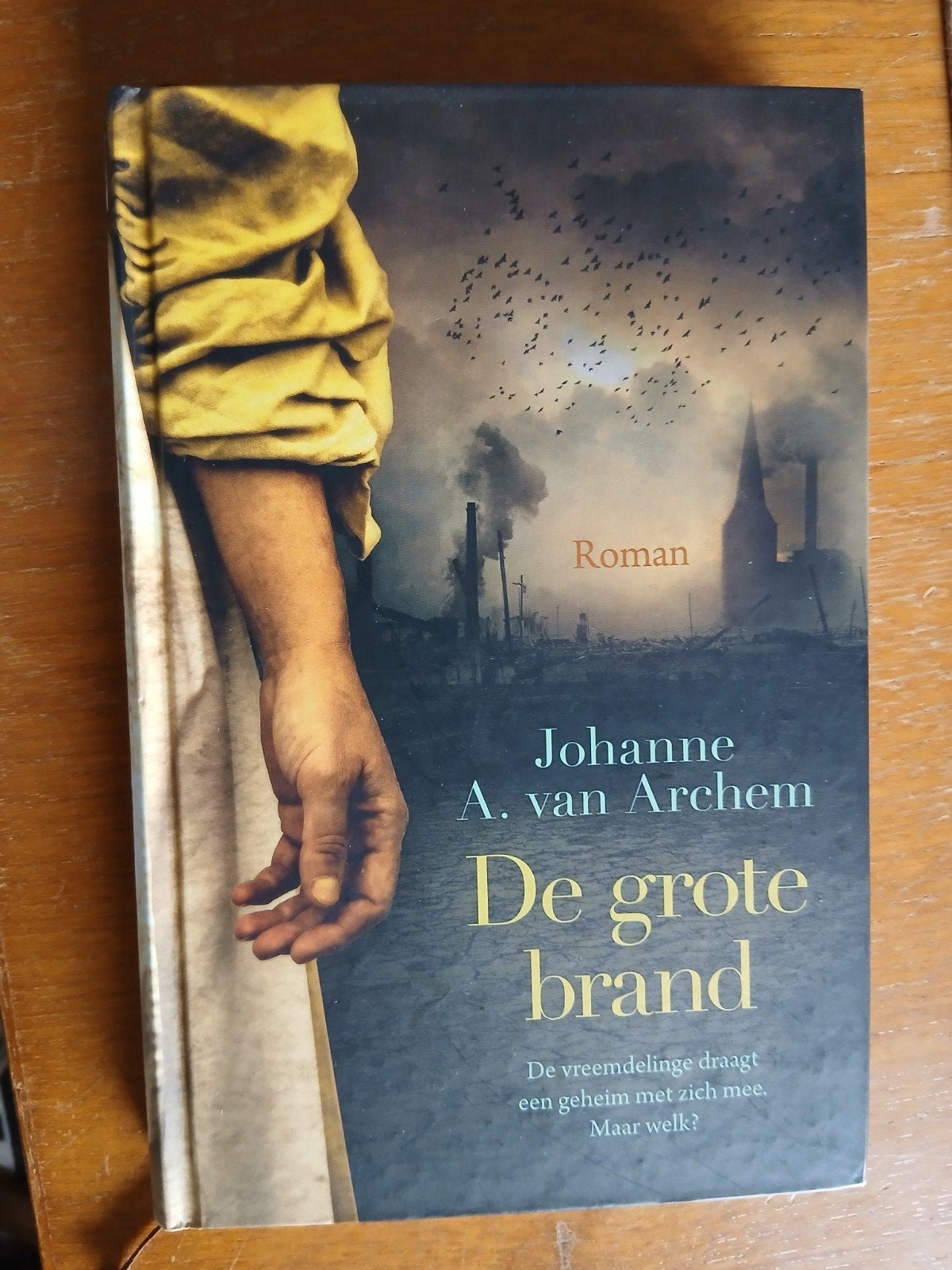 De Grote Brand - Johanne A. van Archem (Roman), Ophalen of Verzenden, Zo goed als nieuw, Johanne A. van Archem, Nederland