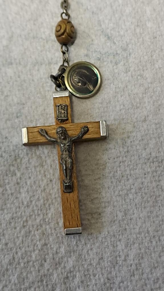 Vintage rozenkrans Italy bruin., Ophalen of Verzenden, Zo goed als nieuw, Sieraad, Christendom | Katholiek