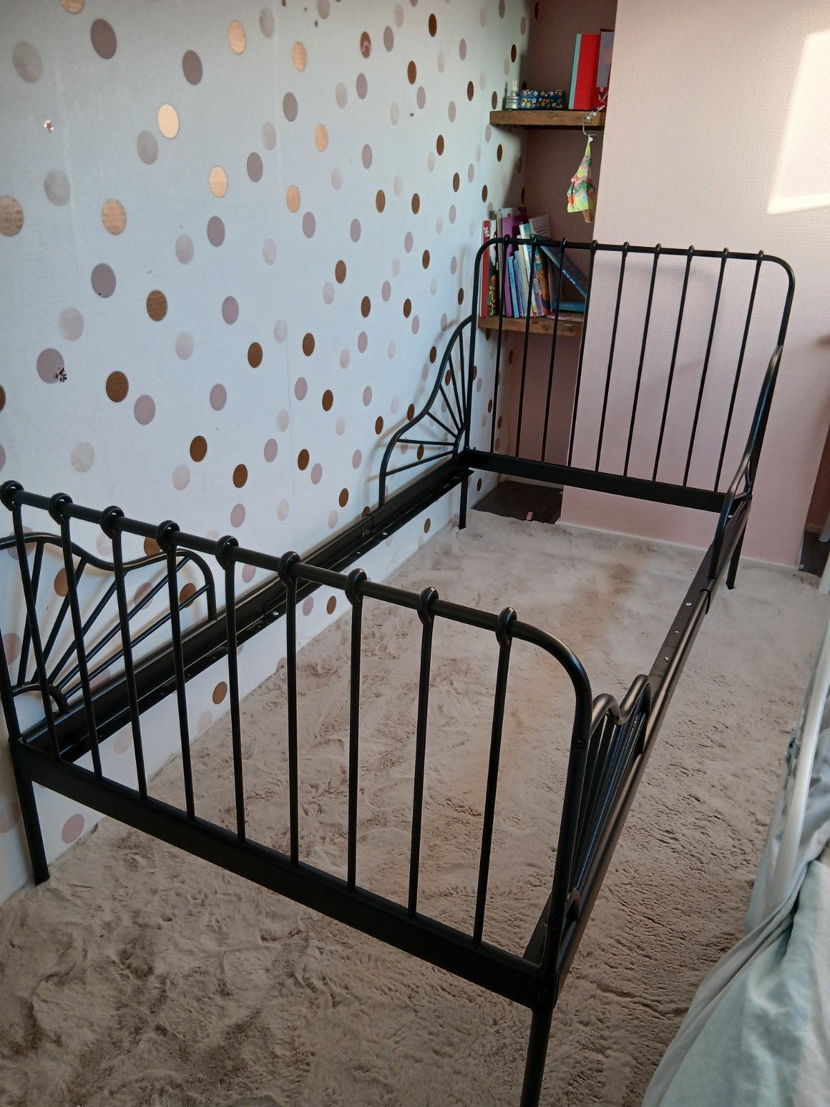 Ikea Minnen peuterbed frame zwart, Kinderen en Baby's, Kinderkamer | Bedden, Zo goed als nieuw, 140 tot 160 cm, 70 tot 85 cm, Lattenbodem
