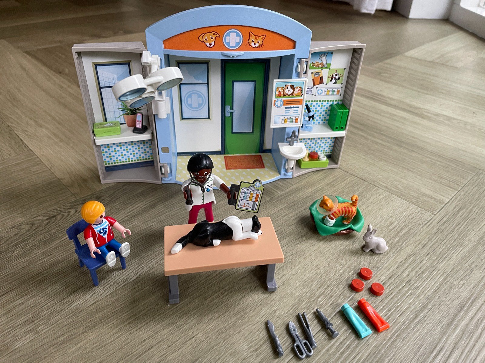 Playmobil City Life Speelbox dierenarts, Ophalen, Complete set, Zo goed als nieuw, City life
