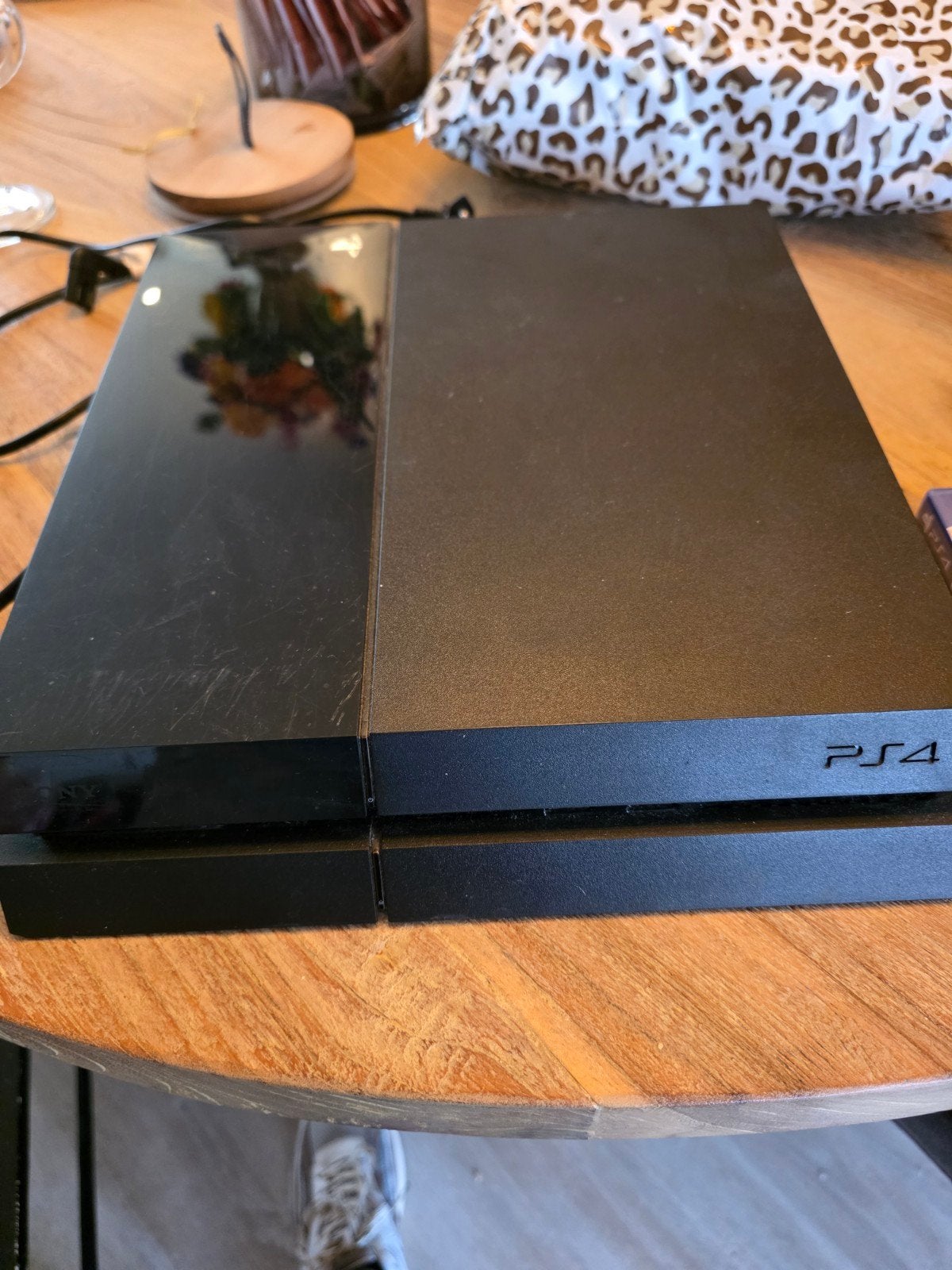 Goedwerkende PS4 met 2 controllers en 3 games, Ophalen of Verzenden, Gebruikt, Met 2 controllers, Met games
