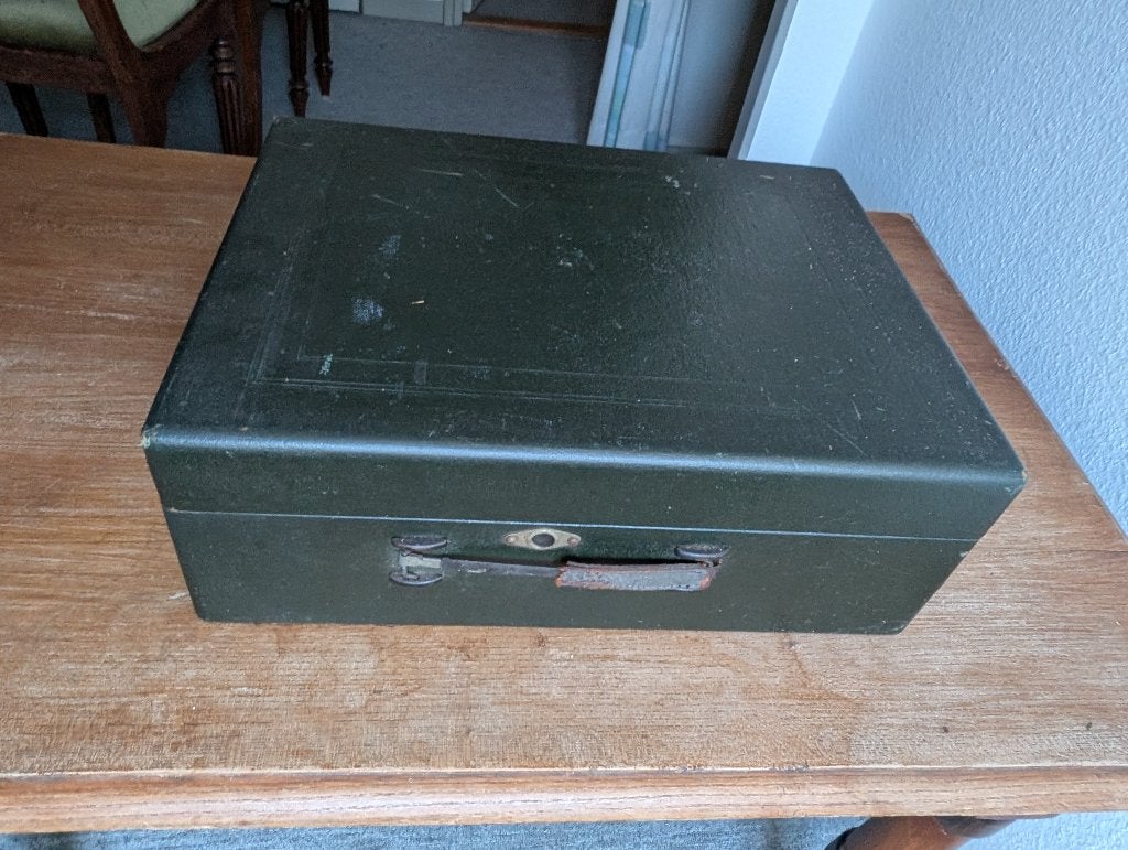 78-toeren platen met werkende koffergrammofoon, Gebruikt, Overige formaten, Ophalen of Verzenden, Boxset