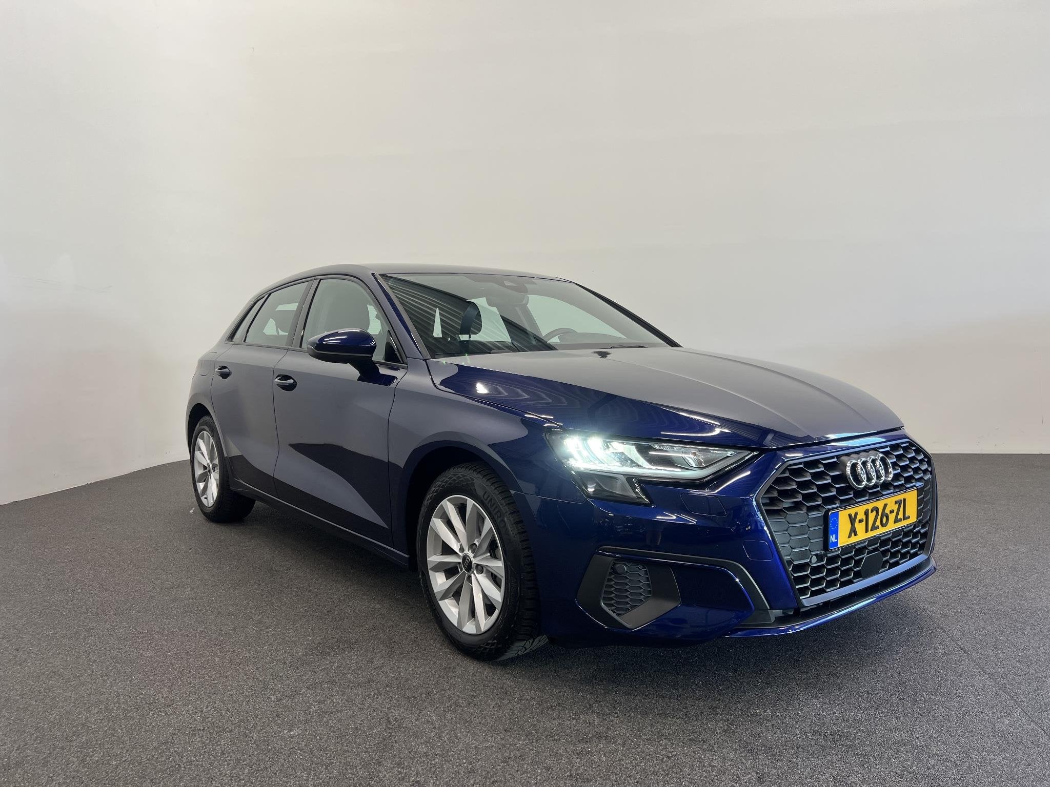 Audi A3 Sportback 30 TFSI Pro Line Navigatie Apple Carplay A, Stof, Gebruikt, Blauw, 122 pk