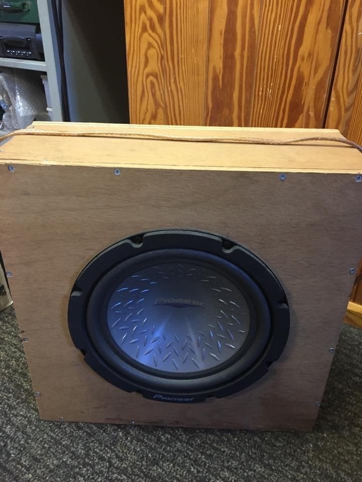 ZELFGEMAAKTE SUBWOOFERKIST MET PIONEER 500 WATT, Ophalen, Gebruikt