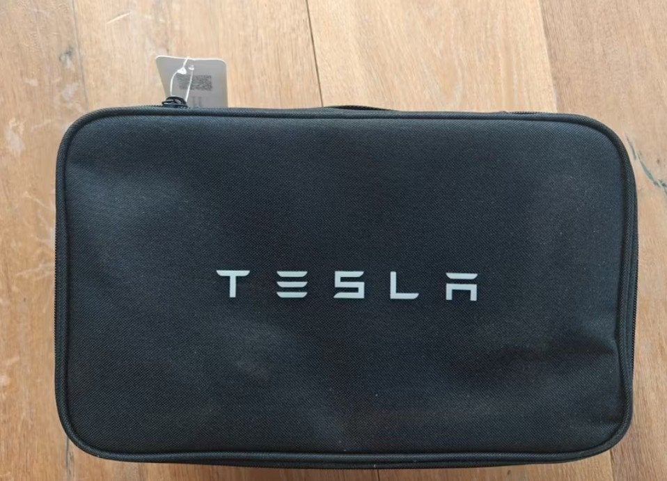 Originele Tesla trekhaak – Model Y, Auto-onderdelen, Ophalen, Nieuw