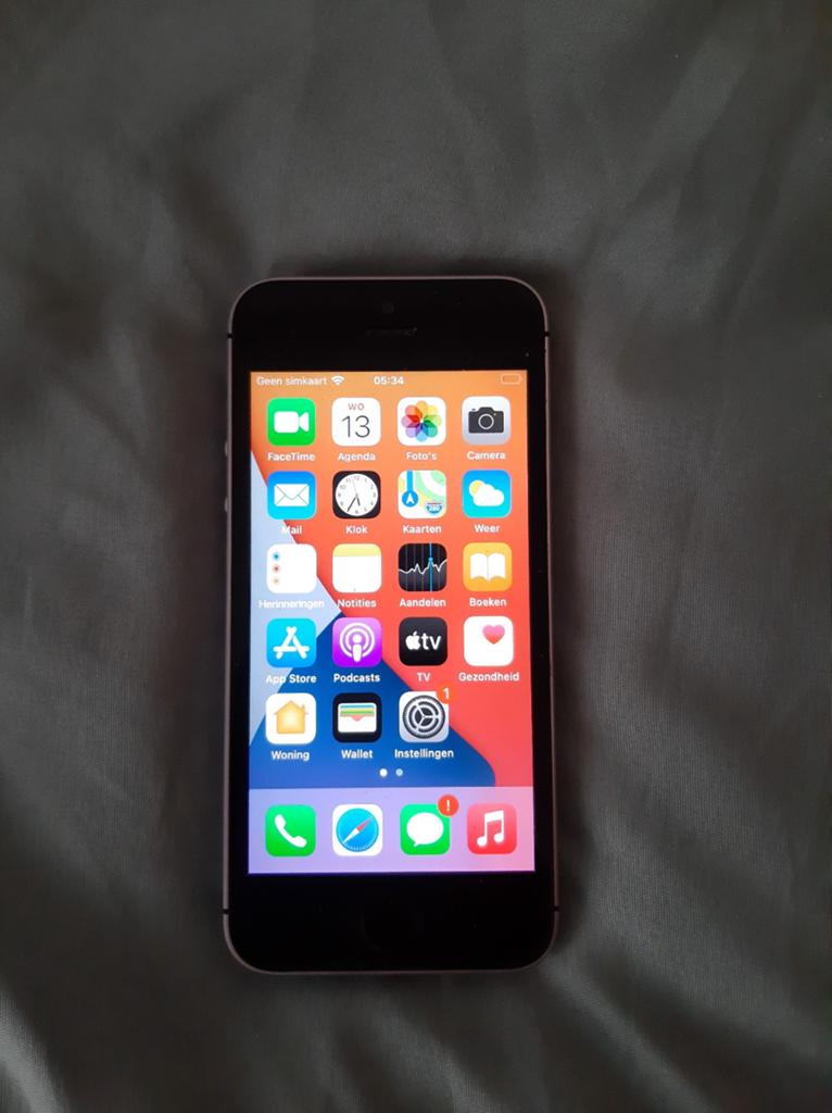 Apple iPhone SE 2020 128GB. DT, Telecommunicatie, Mobiele telefoons | Apple iPhone, Ophalen of Verzenden, 87 %, Zonder simlock