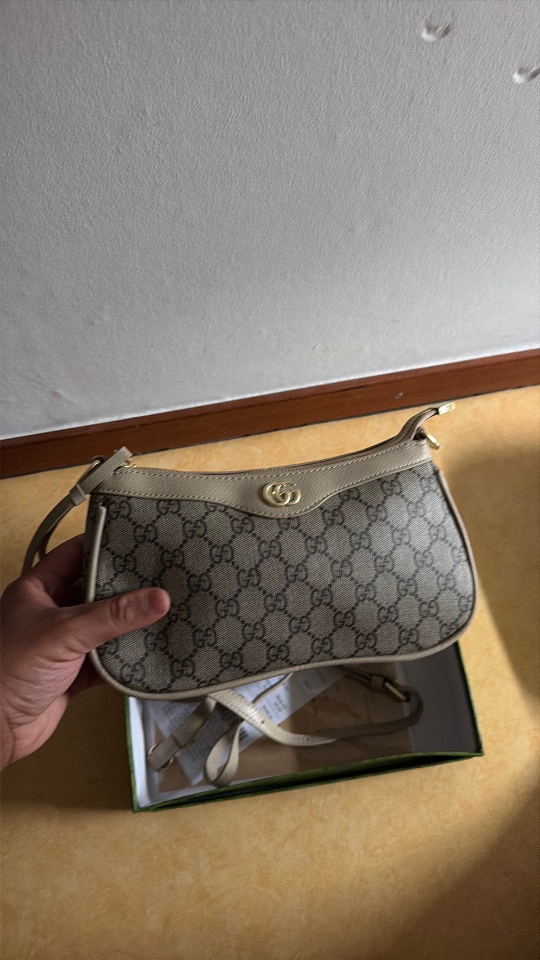 Gucci tas dames, Ophalen of Verzenden, Nieuw, Beige, Schoudertasje