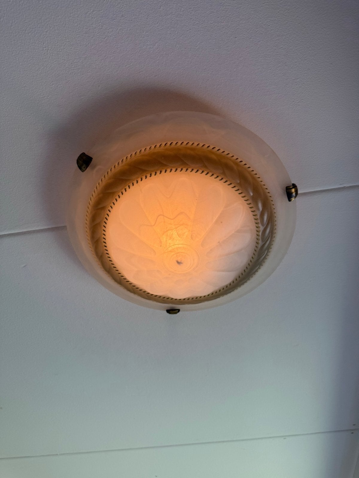 Vintage Plafondlamp 3x- Melkglas met Gouden Rand, Huis en Inrichting, Lampen | Plafondlampen, Ophalen, Gebruikt, Vintage, Overige fittingen