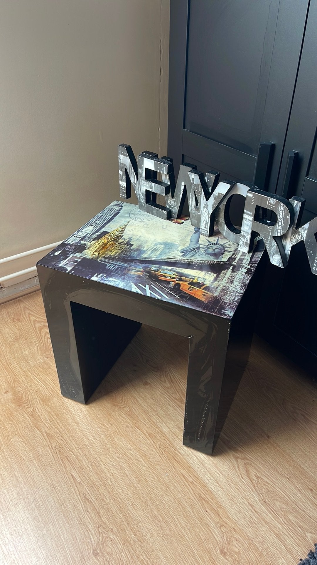 new York spullen schilderij kruk en wandbord, Ophalen, Zo goed als nieuw, Rond, 50 tot 100 cm