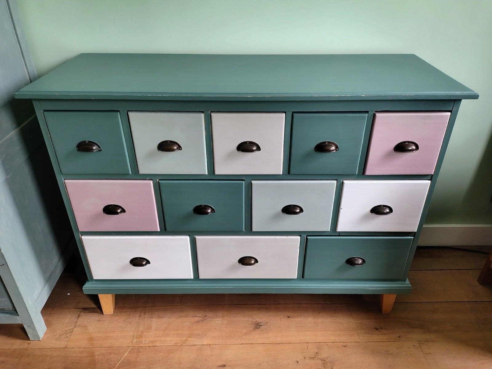 Unieke apothekerskast / ladekast 11 laden diverse kleuren, Huis en Inrichting, Kasten | Ladekasten, Gebruikt, Vintage, Landelijk, Kleurrijk