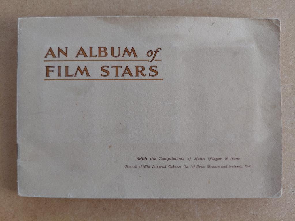 An Album of Film Stars compleet met 50 cigarette cards 1934, Ophalen, Gebruikt