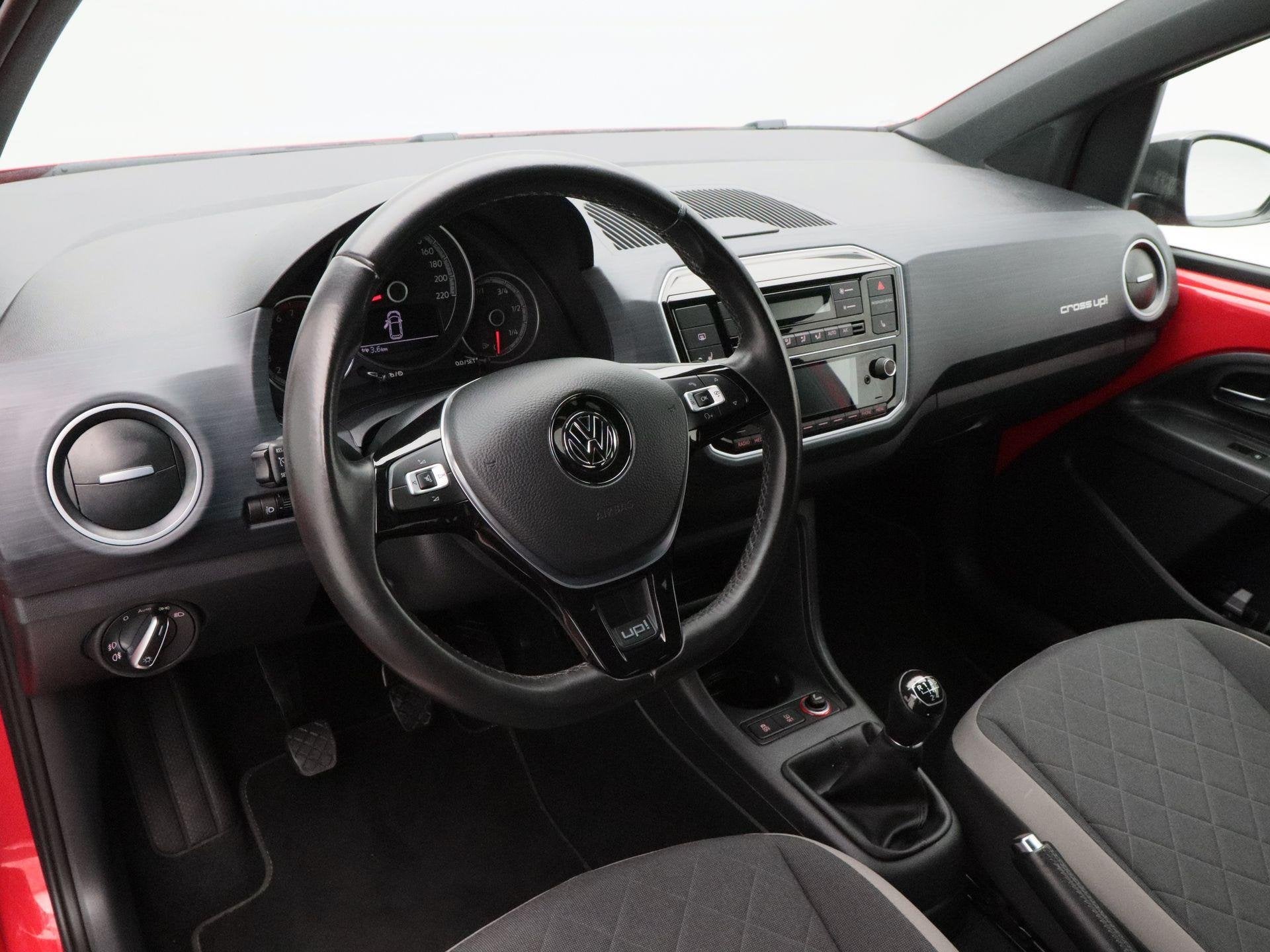 Volkswagen Up! 1.0 TSi 90 Pk Cross Up! | Stoelverwarming | C, Auto's, Volkswagen, Stof, 948 kg, 4 stoelen, Origineel Nederlands