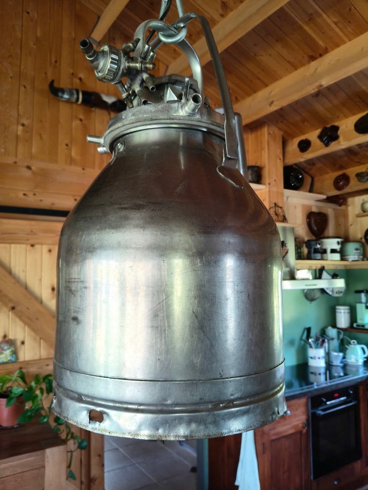 Prachtige, unieke hanglamp gemaakt van een oude melkmachine., Ophalen of Verzenden