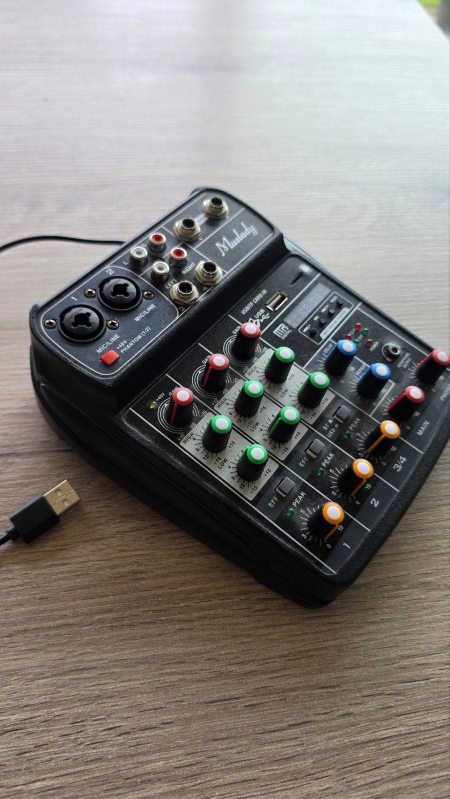 mengpaneel met Bluetooth functie, Ophalen of Verzenden, Zo goed als nieuw, Minder dan 5 kanalen, Microfooningang