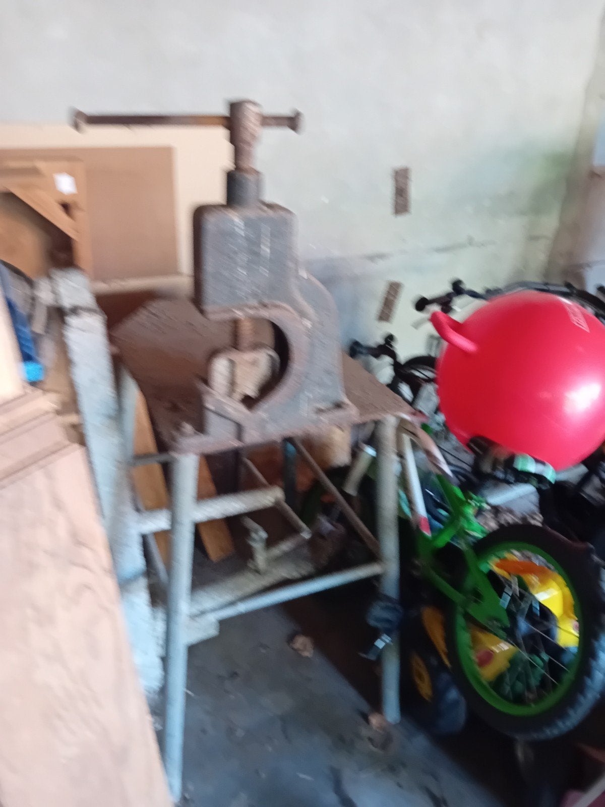 Oerdegelijke Buizenklem/pijpenklem met onderstel, Doe-het-zelf en Verbouw, Ophalen