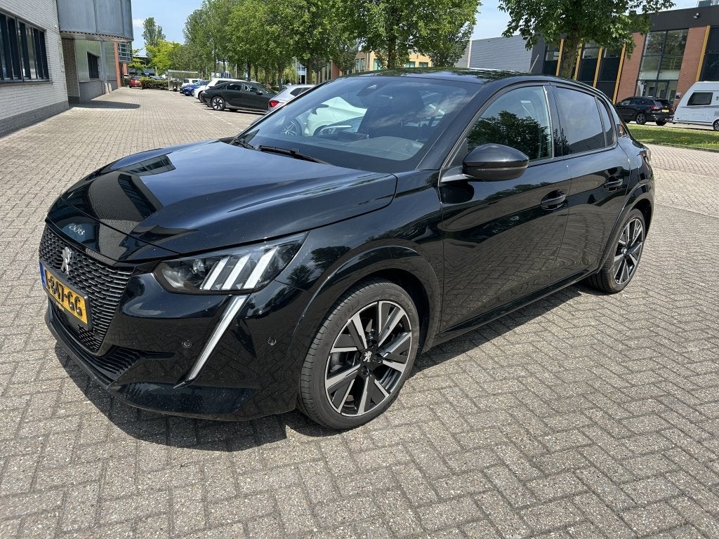 Peugeot 208 1.2 PureTech GT CARPLAY CAMERA DEALER NAP, Voorwielaandrijving, 101 pk, Gebruikt, Euro 6