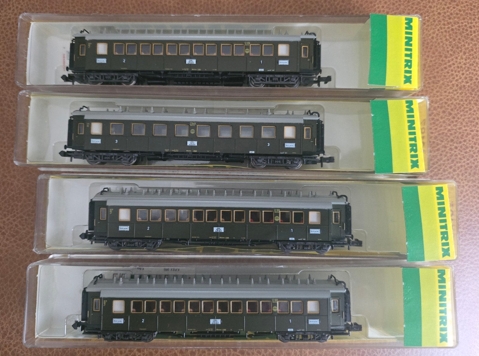 Minitrix 13187 en 13188 Rijtuigen Spoor N, Hobby en Vrije tijd, Ophalen of Verzenden
