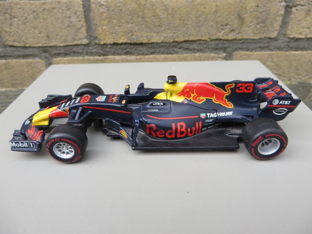 Burago Red Bull Racing RB13 Max Verstappen, Hobby en Vrije tijd, Modelauto's | 1:43, Ophalen of Verzenden, Zo goed als nieuw, Auto
